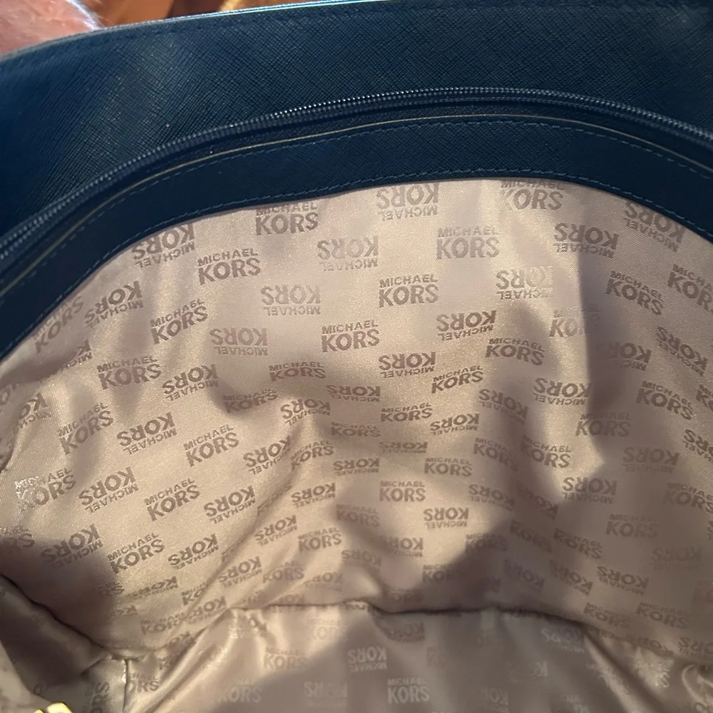 Michael Kors Dark Blue Tote with Gold Accents, New With Out Tags, Beautiful - Picture 6 of 7